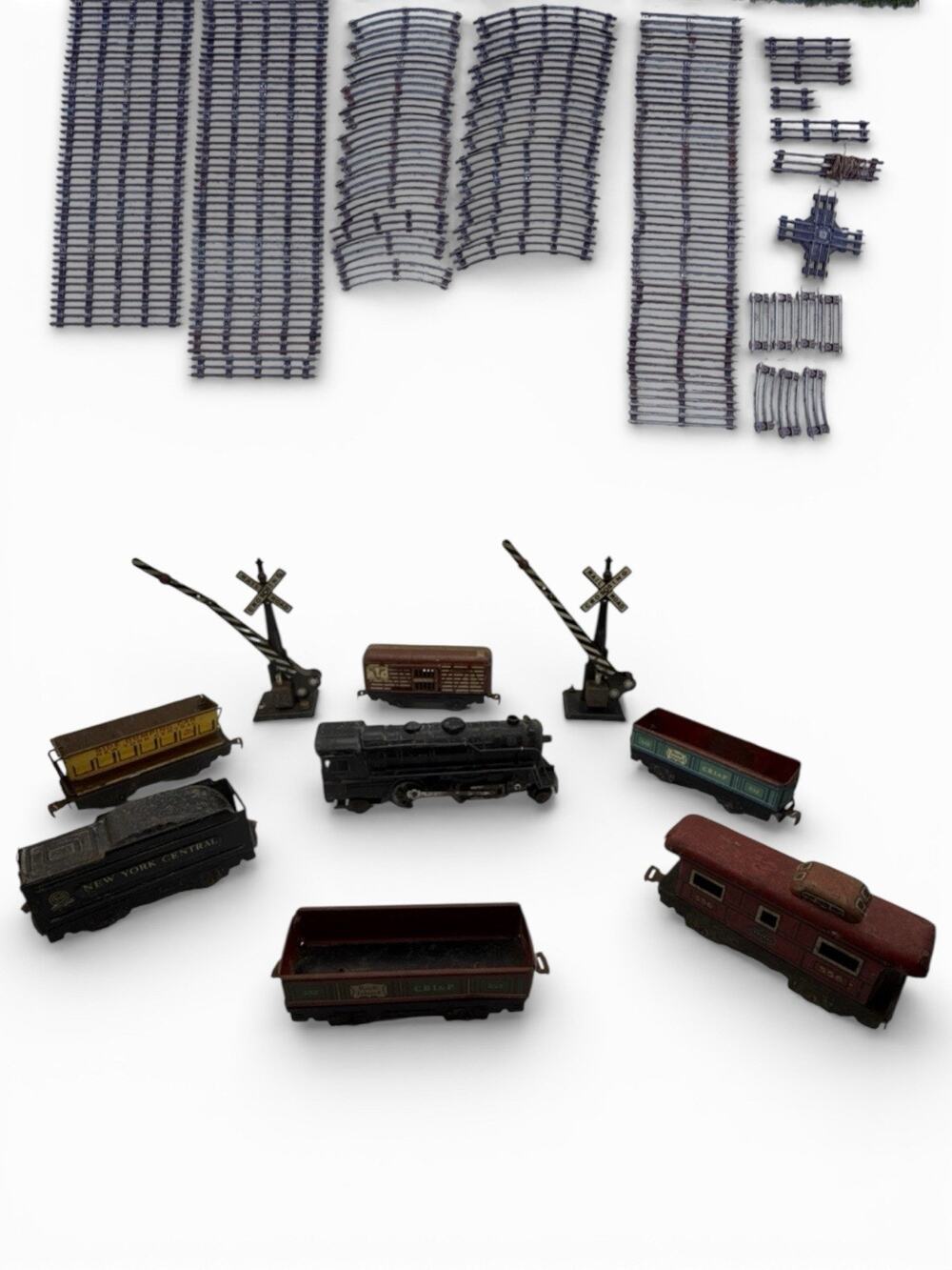 Vintage MARX O Gauge Electric Train Set w/ 999 Locomotive Plus 70 Piece Track